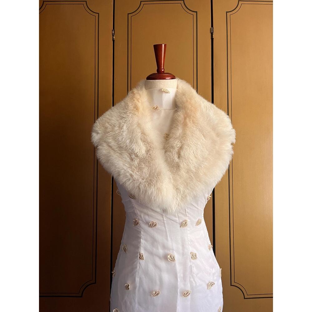 Vintage handmade faux fur collar in white